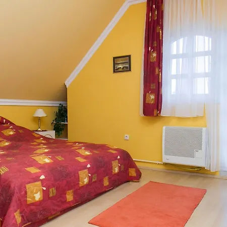 Semesterbostad Familia Nyaralo 26 *