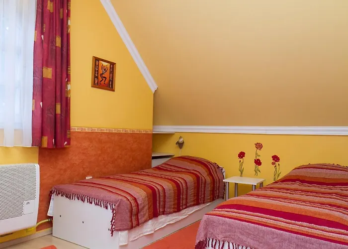 Familia Nyaralo 26 *